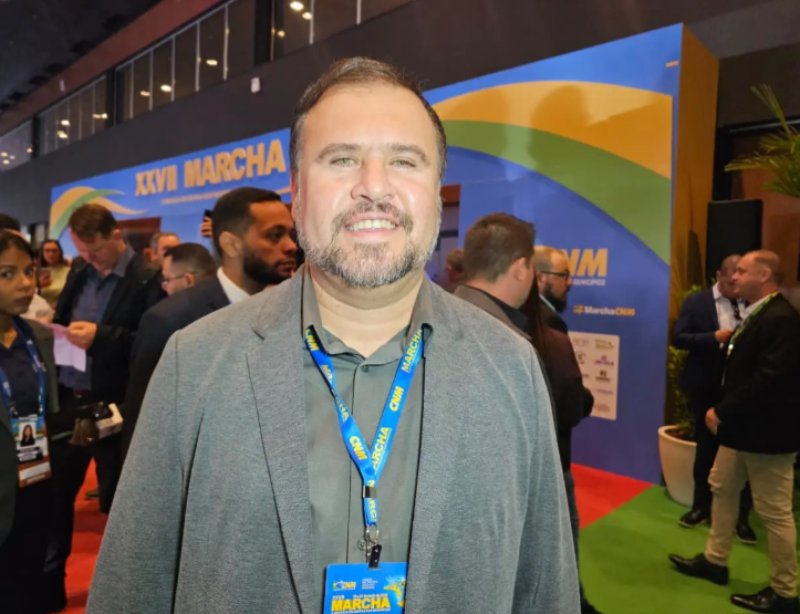 Prefeito de Camala� participa da Marcha dos Munic�pios em Bras�lia